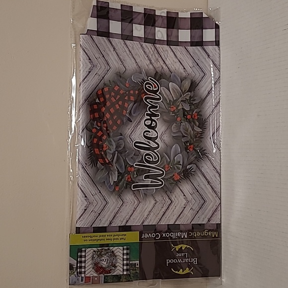 New Welcome Wreath Magnetic Mailbox Cover - Picture 1 of 15